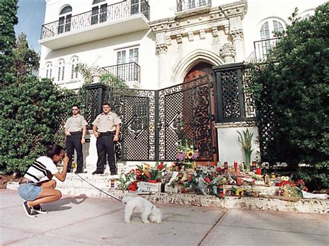 omicidio villa versace|versace murder south florida.